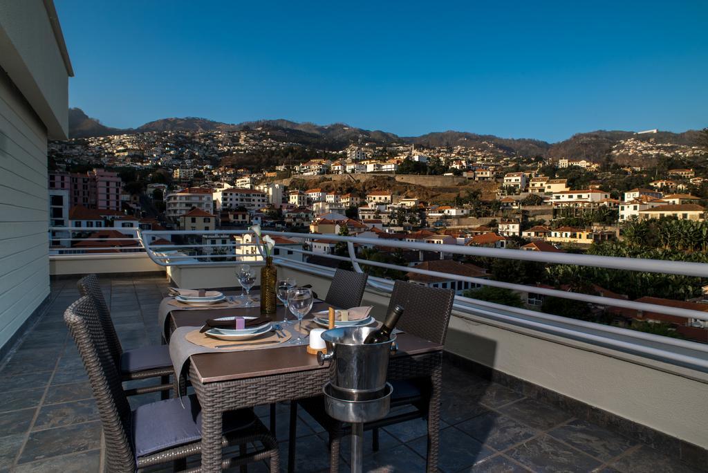 Arts In Penthouse Apartments Til Sol Фуншал Екстериор снимка