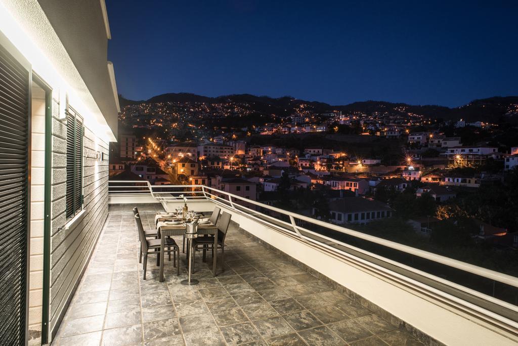 Arts In Penthouse Apartments Til Sol Фуншал Екстериор снимка